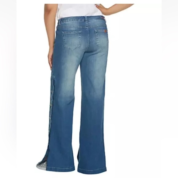 PEACE LOVE WORLD WIDE LEG BLUE JEANS BUTTON LEG SIZE 18WP EUC - Picture 12 of 13